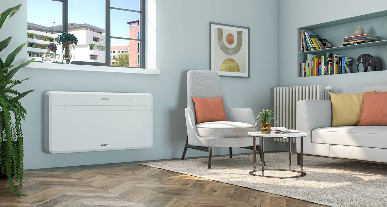 Unico Next 12 HP EVANX di Olimpia Splendid raggiunge fino a 3.1 kW di potenza massima in raffrescamento con il refrigerante R32, ma può anche riscaldare grazie alla presenza di una resistenza elettrica modulante: passa automaticamente dalla pompa di calore al riscaldamento elettrico, per garantire il comfort con i climi più rigidi. Particolarmente silenzioso, con la funzione Silent Mode attiva, raggiunge al massimo i 30 dB(A) di pressione sonora, anche con il compressore in funzione. Misura L 101 x P 18 x H 54 cm. Prezzo da 1.789 euro. https://www.olimpiasplendid.it Unico Next 12 HP EVANX di Olimpia Splendid raggiunge fino a 3.1 kW di potenza massima in raffrescamento con il refrigerante R32, ma può anche riscaldare grazie alla presenza di una resistenza elettrica modulante: passa automaticamente dalla pompa di calore al riscaldamento elettrico, per garantire il comfort con i climi più rigidi. Particolarmente silenzioso, con la funzione Silent Mode attiva, raggiunge al massimo i 30 dB(A) di pressione sonora, anche con il compressore in funzione. Misura L 101 x P 18 x H 54 cm. Prezzo da 1.789 euro. https://www.olimpiasplendid.it