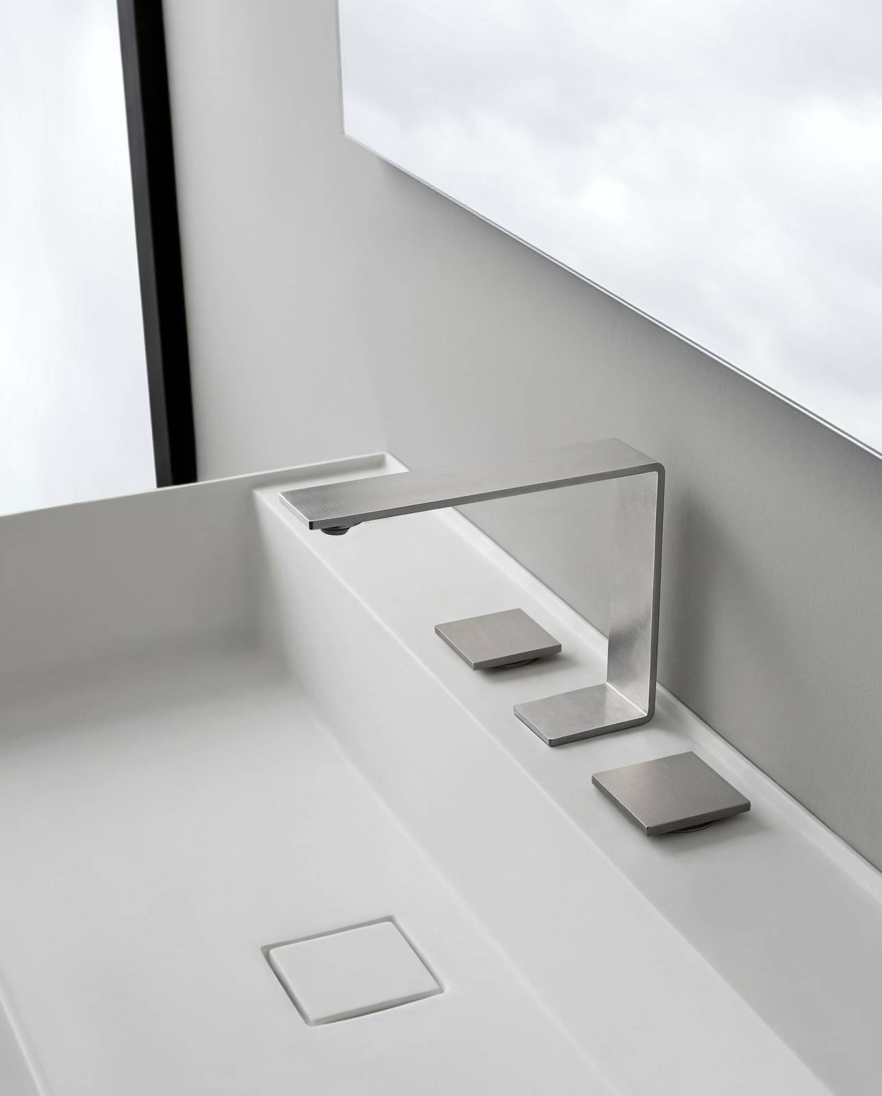 5mm di Treemme in finitura PVD (design Giampiero Castagnoli, Marco Fagioli ed Emanuel Gargano)