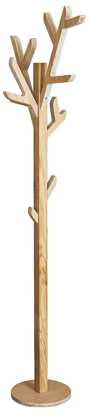 I suoi rami fungono da sostegni per appendere indumenti e accessori. Ambroise di Hartô è in rovere massello naturale. Misura Ø 60 x H 158 cm e costa 260 euro. www.hartodesign.fr I suoi rami fungono da sostegni per appendere indumenti e accessori. Ambroise di Hartô è in rovere massello naturale. Misura Ø 60 x H 158 cm e costa 260 euro. www.hartodesign.fr