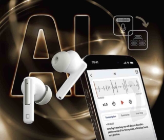 L'intelligenza artificiale
si applica alla tecnologia
degli auricolari senza fili:
le relative funzioni sono
integrate nell'app SBS AI.
TWS SmartBuds con Intelligenza
Artificiale integrata di SBS
offre le funzioni di trascrizione
audio, sintesi e traduzione. Il raggio
operativo degli auricolari è di 10 metri
di distanza dall'apparecchio collegato.
Hanno 28 ore di autonomia.
Costano 99,95 euro. L'intelligenza artificiale
si applica alla tecnologia
degli auricolari senza fili:
le relative funzioni sono
integrate nell'app SBS AI.
TWS SmartBuds con Intelligenza
Artificiale integrata di SBS
offre le funzioni di trascrizione
audio, sintesi e traduzione. Il raggio
operativo degli auricolari è di 10 metri
di distanza dall'apparecchio collegato.
Hanno 28 ore di autonomia.
Costano 99,95 euro.