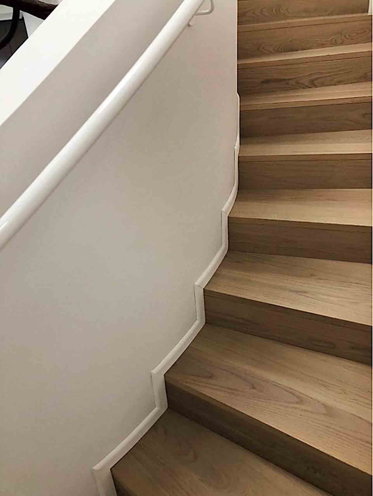 Curvabile di Profilre
è studiato per pareti
tonde e colonne. In EVA,
costa 25,99 euro
pacco da 2,4 m. www.profilre.it Curvabile di Profilre
è studiato per pareti
tonde e colonne. In EVA,
costa 25,99 euro
pacco da 2,4 m. www.profilre.it