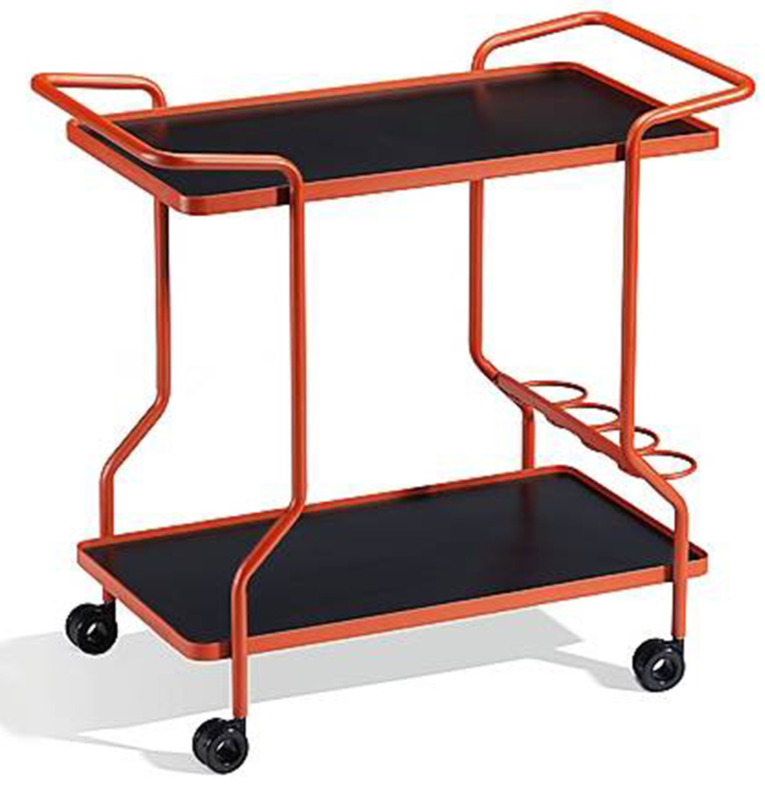 Il carrello portavivande Brut di Gaber ha il telaio in metallo verniciato e due ripiani removibili in compactop; le ruote sono adatte anche a superfici delicate. Misura L 88,5 x H 82 cm. Prezzo da rivenditore. www.gaber.it