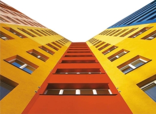I colori termoriflettenti Thermocolor di Settef  (Gruppo Chromology Italia) sono in grado
di creare una barriera contro i raggi infrarossi, proteggendo la facciata dagli shock termici
e aumentandone
così la durata. www.settef.it