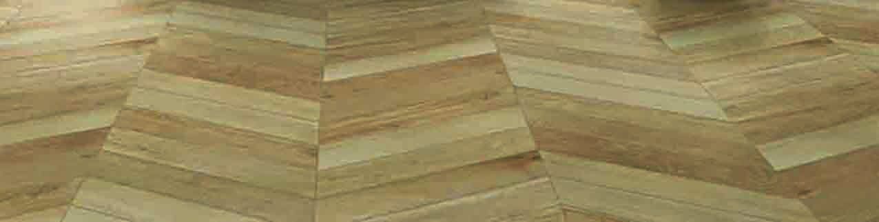 Gres porcellanato effetto legno Treverksoul di Marazzi, in piccolo formato Chevron, disponibile in 3 tonalità, misura 54 x 54 cm. www.marazzi.it Gres porcellanato effetto legno Treverksoul di Marazzi, in piccolo formato Chevron, disponibile in 3 tonalità, misura 54 x 54 cm. www.marazzi.it