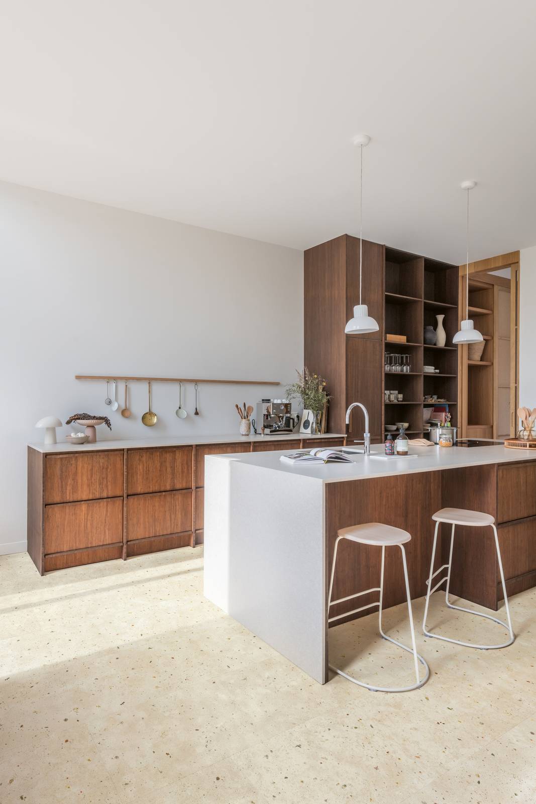 Pavimento in laminato MUSE Cemento della Serra di Quick-Step. https://www.quick-step.it/