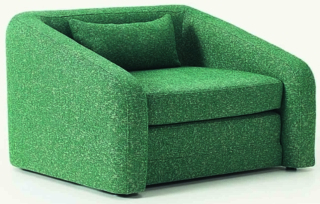 Bouclé verde per il rivestimento
di Eliot di Westwing Collection. La poltrona misura L 100 x P 94 x H 70 cm (chiusa); L 80 x P 200 (aperta). Costa 899 euro. www.westwing.it