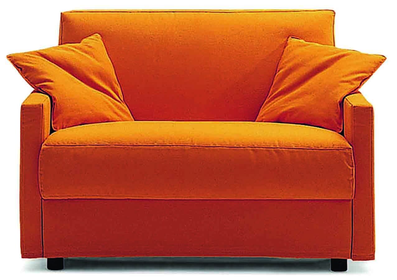Go Small di Campeggi aperta offre un letto con materasso da 75 x 200 cm. Chiusa, misura L 115 x P 92 x H 86. Costa da 1.670 euro. www.campeggidesign.it