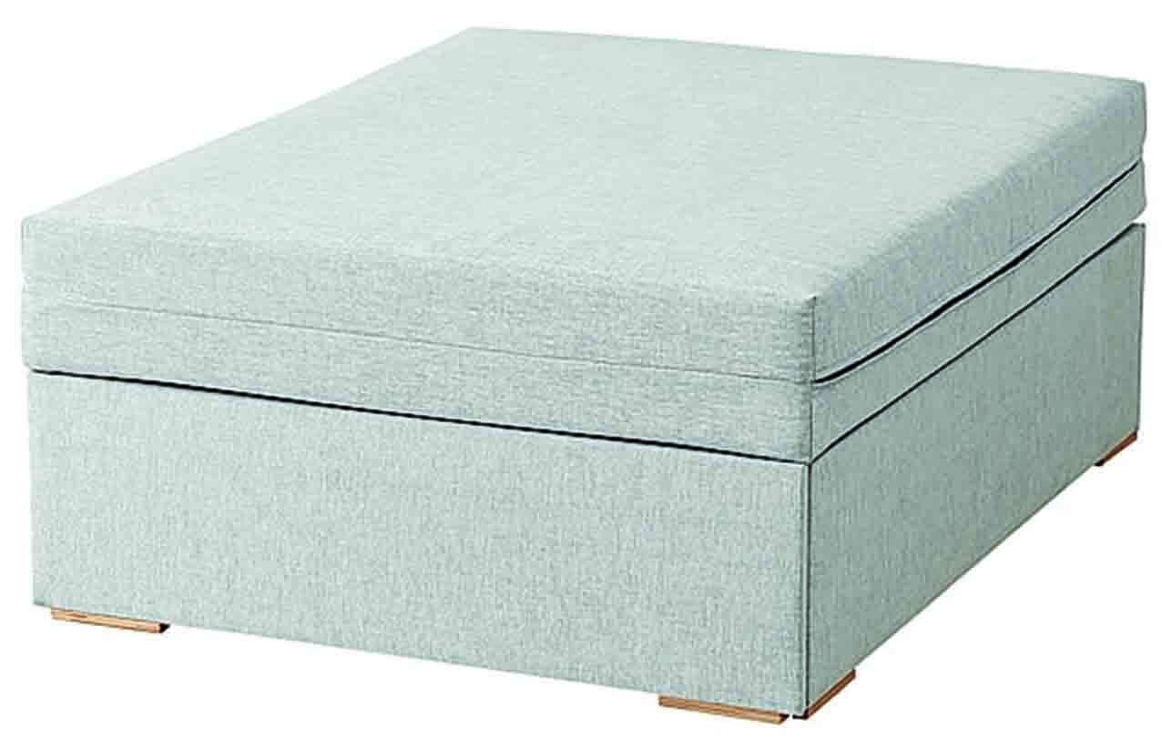 Con struttura in truciolare e carta riciclata, Burseryd di Ikea ha l'imbottittura in poliuretano e il rivestimento in tessuto fisso in 100% fibre miste (100% riciclate). Chiuso, misura 80 x 100 x H 41 cm; aperto, L 80 x P 200 x H 33 cm. Costa 179 euro. www.ikea.com