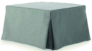 TIP - TOP di divani.store ha la seduta/materasso in poliuretano espanso.
Misura L 70 x P 73 x H 48 cm (chiuso); L 70 x P 195 x H 48 cm (aperto).
Costa 499 euro. www.divani.store
