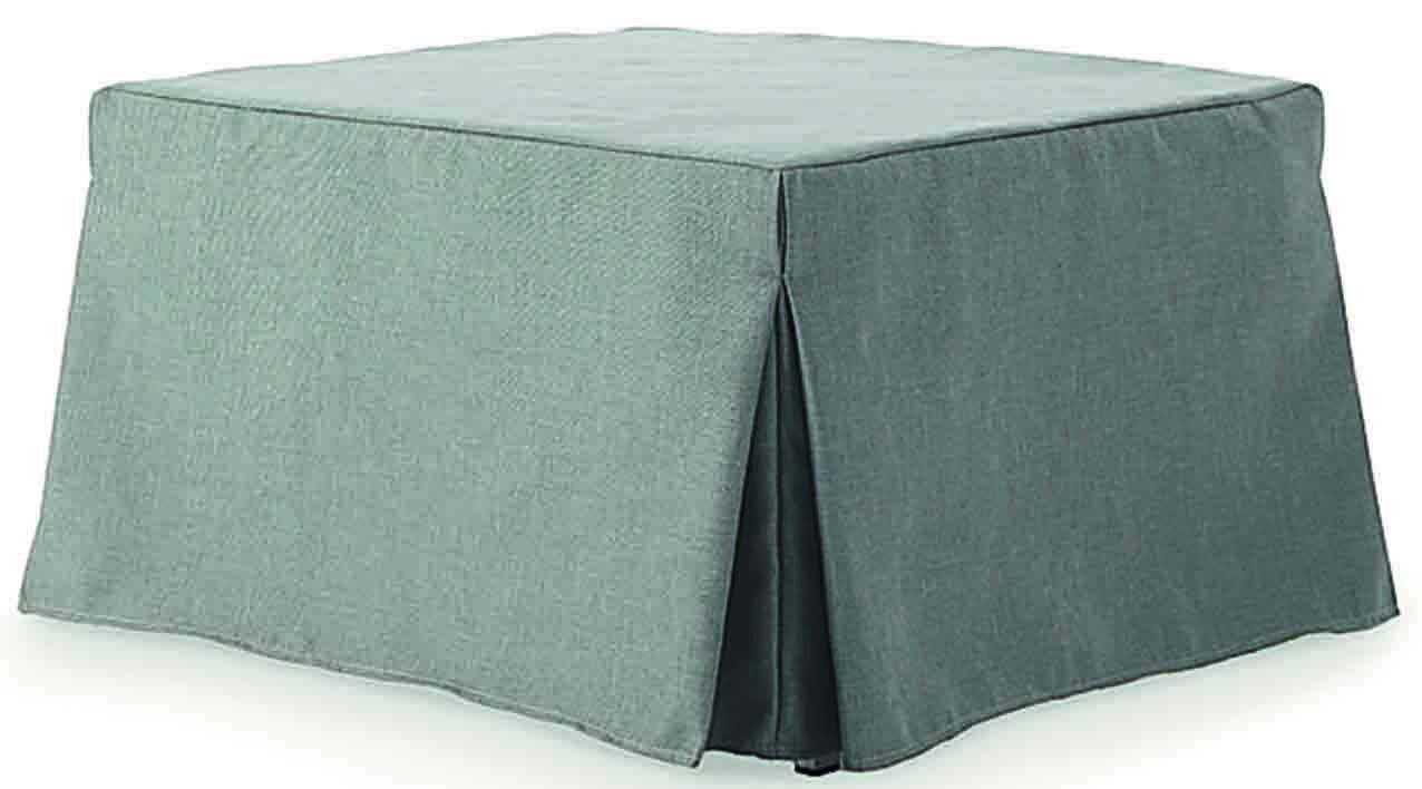 TIP - TOP di divani.store ha la seduta/materasso in poliuretano espanso.
Misura L 70 x P 73 x H 48 cm (chiuso); L 70 x P 195 x H 48 cm (aperto).
Costa 499 euro. www.divani.store