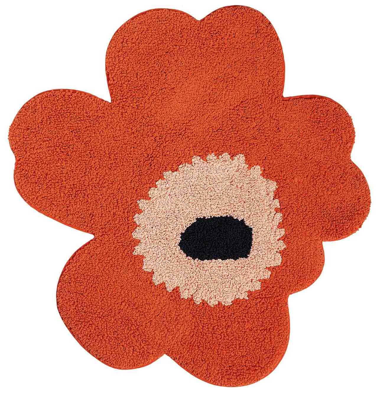 In 100% cotone biologico, lo scendiletto Unikko di Marimekko è ottenuto tramite tagli a mano che rendono ogni esemplare diverso dall'altro. Misura 74 x 73 cm e costa 82 euro. www.marimekko.com In 100% cotone biologico, lo scendiletto Unikko di Marimekko è ottenuto tramite tagli a mano che rendono ogni esemplare diverso dall'altro. Misura 74 x 73 cm e costa 82 euro. www.marimekko.com