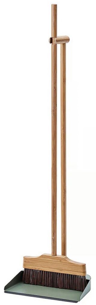 Il set Vindsikt di Ikea comprende una paletta in metallo con il bordo in gomma per facilitare la raccolta della polvere e il manico in bambù, utilizzabile anche come supporto per la scopa. Misura L 27 x P 20,5 x H 80-90,8 cm. Costa 17,50 euro. www.ikea.com Il set Vindsikt di Ikea comprende una paletta in metallo con il bordo in gomma per facilitare la raccolta della polvere e il manico in bambù, utilizzabile anche come supporto per la scopa. Misura L 27 x P 20,5 x H 80-90,8 cm. Costa 17,50 euro. www.ikea.com