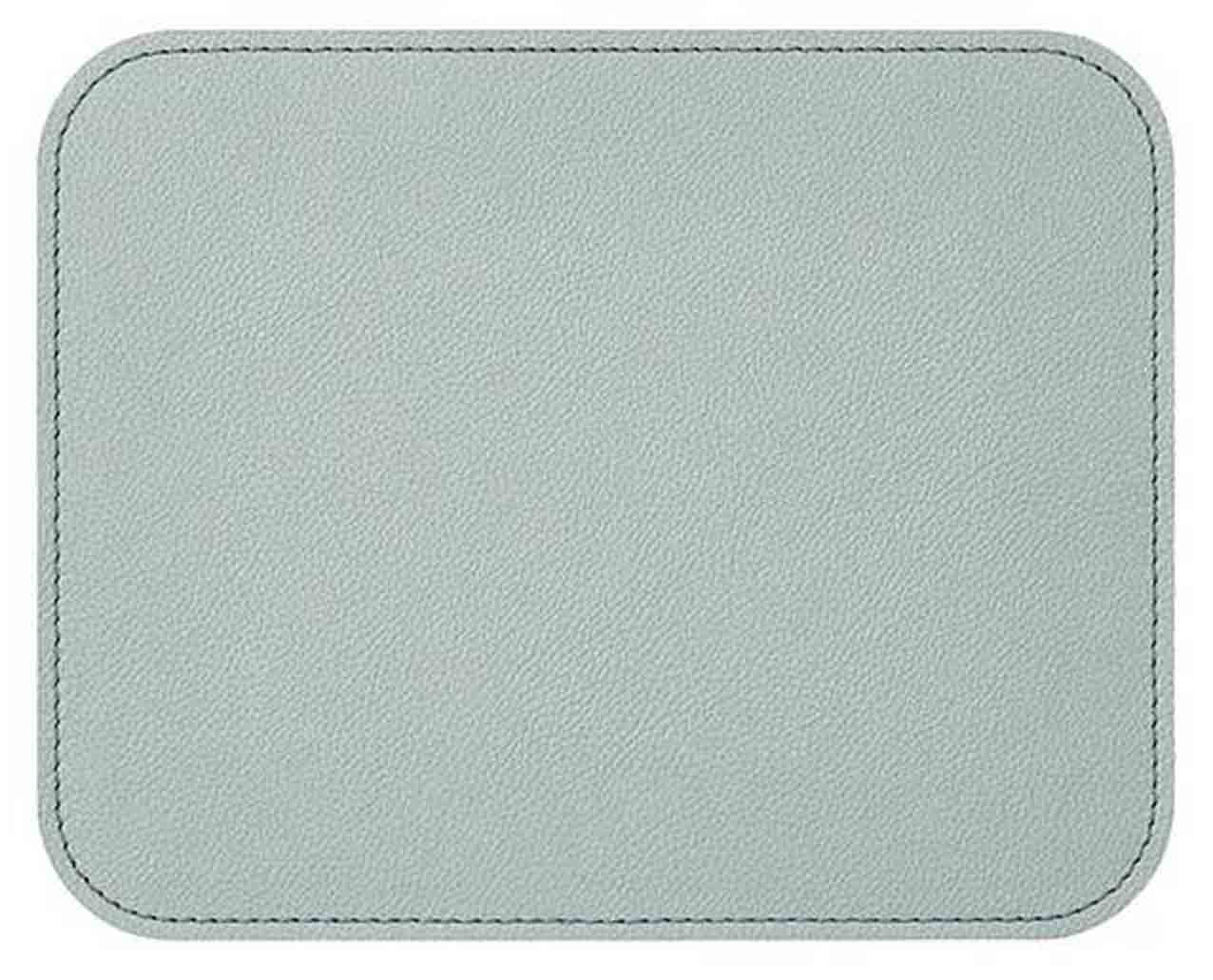 Rettangolare con spigoli stondati, il tappetino per il mouse Oceano di Eglooh è realizzato a mano in pelle pregiata. Disponibile in più varianti di colore, qui è proposto in Azzurro Ghiaccio con cuciture perimetrali in tinta. Made in Italy, misura L 25 x P 20 cm e costa 91 euro. www.eglooh.com Rettangolare con spigoli stondati, il tappetino per il mouse Oceano di Eglooh è realizzato a mano in pelle pregiata. Disponibile in più varianti di colore, qui è proposto in Azzurro Ghiaccio con cuciture perimetrali in tinta. Made in Italy, misura L 25 x P 20 cm e costa 91 euro. www.eglooh.com