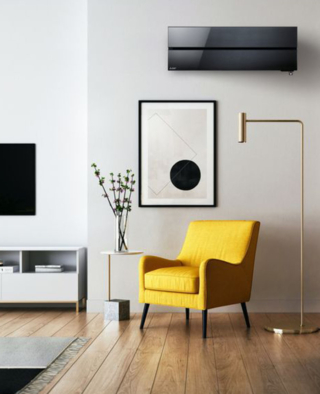MSZ-LN Kirigamine Style di Mitsubishi Electric è impercettibile poiché ha un bassissimo livello sonoro emesso: 19dB(A). Dotato di serie del filtro attivo Plasma Quad Plus, in grado di abbattere gli inquinanti indoor, batteri, virus, odori e polveri sottili fino al PM 2.5, è disponibile in 3 taglie diverse, 25, 35, 50, e in 3 colorazioni (Ruby Red, Onyx Black e Pearl White). Grazie alla tecnologia Double Barrier Coating, i componenti interni vengono inoltre trattati con un secondo strato protettivo che impedisce il depositarsi di polvere e impurità anche dopo lunghi periodi di tempo. Prezzo partire da 1.759 euro. https://www.climatizzazione.mitsubishielectric.it MSZ-LN Kirigamine Style di Mitsubishi Electric è impercettibile poiché ha un bassissimo livello sonoro emesso: 19dB(A). Dotato di serie del filtro attivo Plasma Quad Plus, in grado di abbattere gli inquinanti indoor, batteri, virus, odori e polveri sottili fino al PM 2.5, è disponibile in 3 taglie diverse, 25, 35, 50, e in 3 colorazioni (Ruby Red, Onyx Black e Pearl White). Grazie alla tecnologia Double Barrier Coating, i componenti interni vengono inoltre trattati con un secondo strato protettivo che impedisce il depositarsi di polvere e impurità anche dopo lunghi periodi di tempo. Prezzo partire da 1.759 euro. https://www.climatizzazione.mitsubishielectric.it