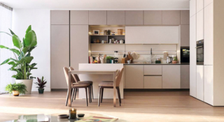Una colorazione chiara e luminosa per la composizione Lounge Shellsystem di Veneta Cucine che è composta da basi, colonne e pensili con le ante lisce nelle finiture Marrone Soft e Beige Soft. La penisola è corredata di un comodo tavolo da pranzo integrato che può ospitare quattro commensali e che permette di ottimizzare al meglio lo spazio. Prezzo su richiesta. https://www.venetacucine.com/it Una colorazione chiara e luminosa per la composizione Lounge Shellsystem di Veneta Cucine che è composta da basi, colonne e pensili con le ante lisce nelle finiture Marrone Soft e Beige Soft. La penisola è corredata di un comodo tavolo da pranzo integrato che può ospitare quattro commensali e che permette di ottimizzare al meglio lo spazio. Prezzo su richiesta. https://www.venetacucine.com/it
