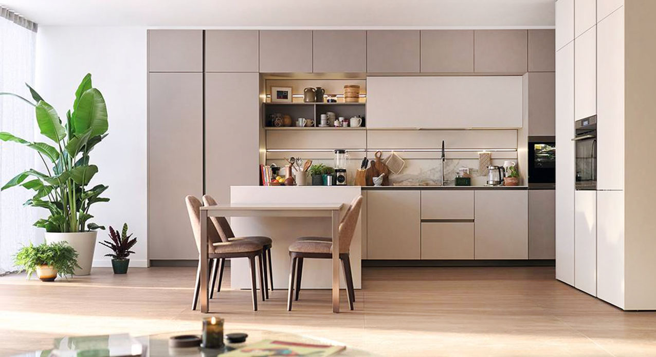 Una colorazione chiara e luminosa per la composizione Lounge Shellsystem di Veneta Cucine che è composta da basi, colonne e pensili con le ante lisce nelle finiture Marrone Soft e Beige Soft. La penisola è corredata di un comodo tavolo da pranzo integrato che può ospitare quattro commensali e che permette di ottimizzare al meglio lo spazio. Prezzo su richiesta. https://www.venetacucine.com/it Una colorazione chiara e luminosa per la composizione Lounge Shellsystem di Veneta Cucine che è composta da basi, colonne e pensili con le ante lisce nelle finiture Marrone Soft e Beige Soft. La penisola è corredata di un comodo tavolo da pranzo integrato che può ospitare quattro commensali e che permette di ottimizzare al meglio lo spazio. Prezzo su richiesta. https://www.venetacucine.com/it