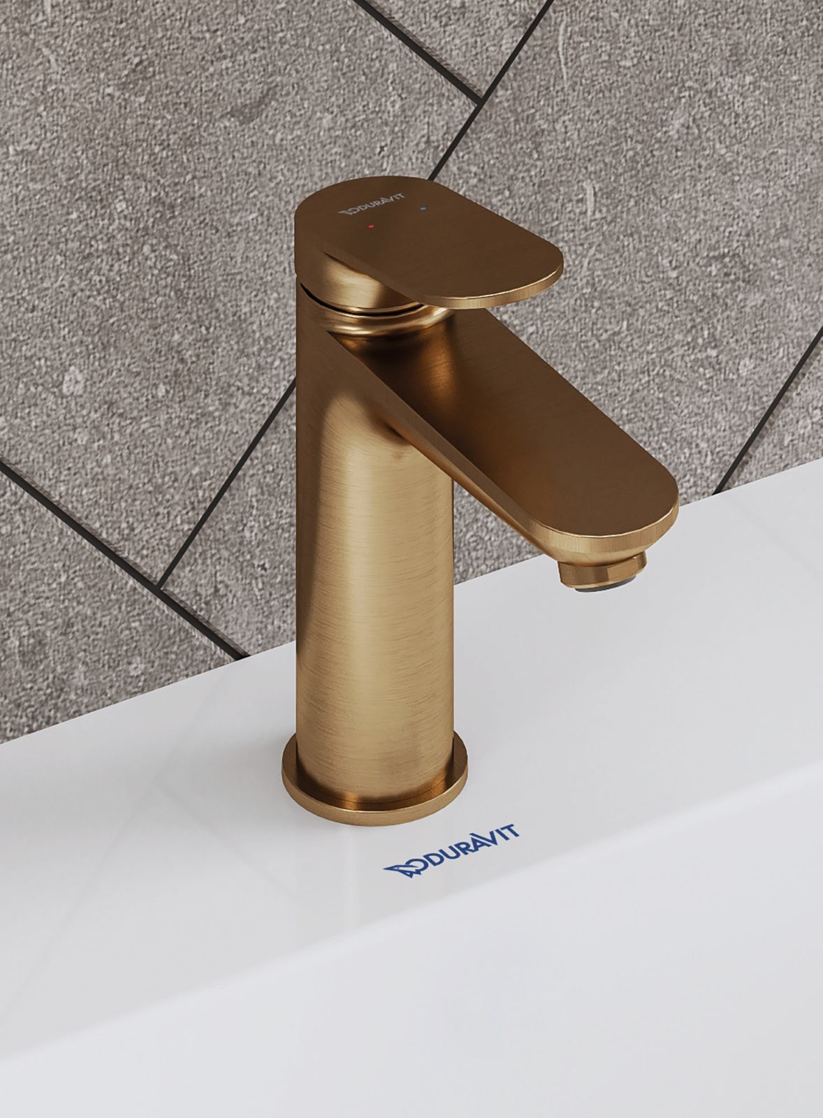 È in finitura bronzo spazzolato il miscelatore monocomando per lavabo Wave di Duravit in misura M adatto ad ambienti bagno di qualsiasi stile. Alto 17,1 cm, ha bocca lunga 12,2 cm. È dotato di rompigetto con EasyClean. Prezzo 226 euro. www.duravit.com
