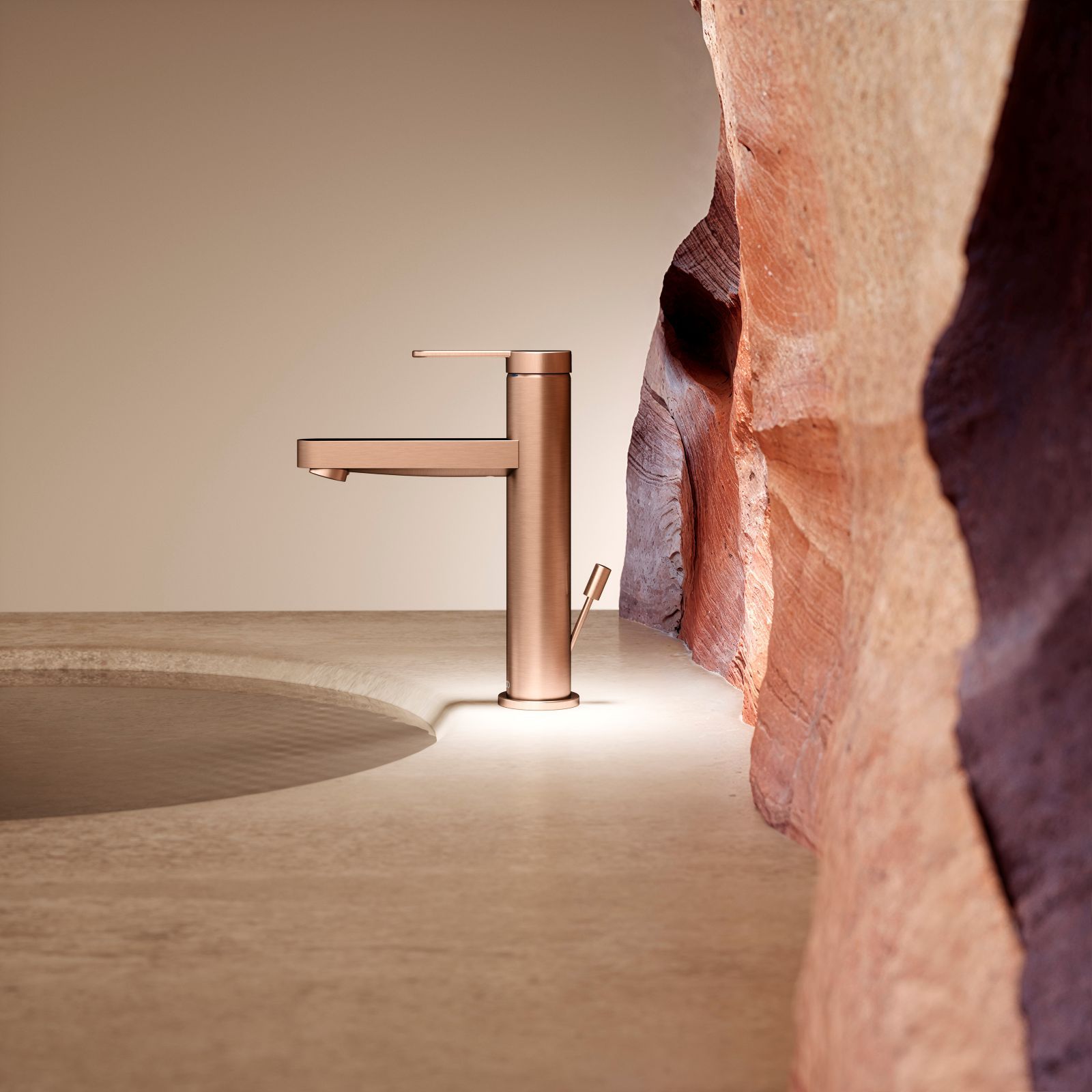 È nel colore oro rosa spazzolato l’elegante miscelatore monocomando per lavabo 100 IXMO Flat di Keuco spazzolato a mano. Ha un’altezza di 17,6 cm. Prezzo, Iva esclusa, 938,10 euro. www.keuco.com