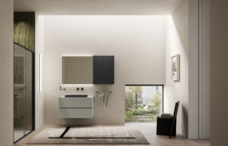È laccato opaco Cemento la finitura del mobile sospeso Acuto Midi di Inda in foto nella versione per lavabo in appoggio con apertura centrale. È disponibile anche nella versione con lavabo integrato, in svariati colori e misure. Il modello in foto misura L 90 x P 54 x H 53,5 cm. Prezzo, comprensivo del top, 1.391 euro. www.inda.net