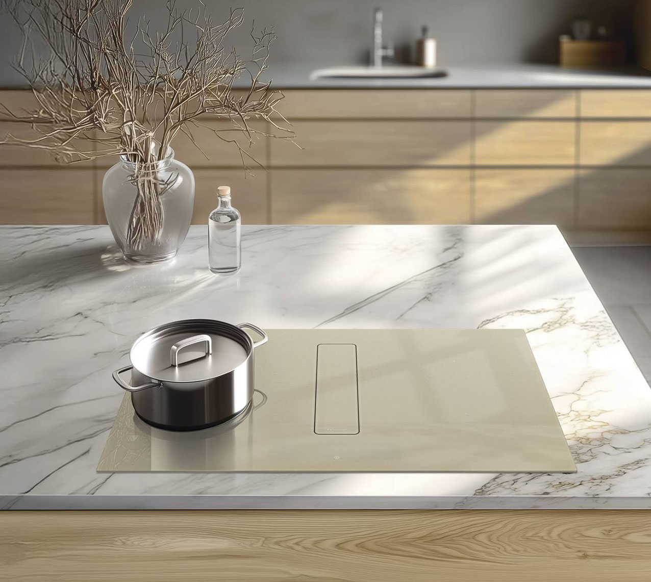 Nell’elegante finitura Champagne, il piano Perfecto Essence Edition di Galvamet unisce estetica, tecnologia e funzionalità. L’aspirazione potente da 700 mc/h, combinata con una silenziosità di soli 66 dB(A), garantisce un ambiente confortevole e senza odori. Il sistema automatico di regolazione dell’aspirazione ottimizza le prestazioni, mentre la filtrazione al plasma assicura un’aria più pura e salubre in ogni momento. Grazie alle zone flessibili con funzione Bridge, la superficie di cottura si adatta a pentole di diverse dimensioni, offrendo la massima libertà e precisione. È largo 80 cm. Prezzo da rivenditore. www.galvamet.it