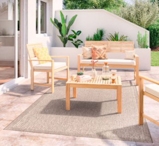 Completa il salotto in giardino il tappeto Emma di Inspire (ref. 83130289) in vendita da Leroy Merlin: è prodotto in polipropilene beige che lo rende particolarmente resistente, lavabile e facile da abbinare. Misura L 230 x P 160 cm. Prezzo 99,90 euro. https://www.leroymerlin.it Completa il salotto in giardino il tappeto Emma di Inspire (ref. 83130289) in vendita da Leroy Merlin: è prodotto in polipropilene beige che lo rende particolarmente resistente, lavabile e facile da abbinare. Misura L 230 x P 160 cm. Prezzo 99,90 euro. https://www.leroymerlin.it