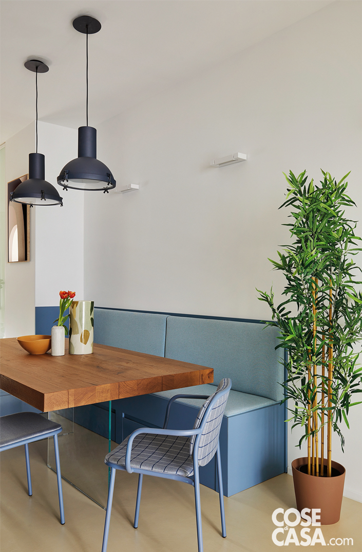Cucina con tavolo da pranzo Cucina con tavolo da pranzo