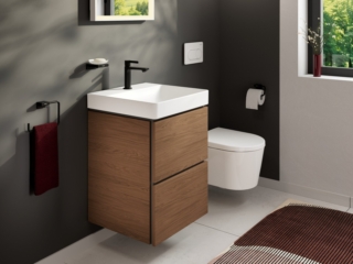 Nel mobile con lavamani Hansgrohe LivaFine, il lavabo si contraddistingue per i bordi sottili; grazie all'ampia superficie intorno al foro del rubinetto, offre spazio sufficiente per appoggiarvi un portasapone. È inoltre di facile manutenzione grazie alla superficie antimacchia SmartClean. Il mobile sottolavabo ha due scomparti estraibili: i cassetti si aprono con le maniglie incassate lateralmente. La funzione soft-close, con ammortizzatori integrati, garantisce una chiusura piacevolmente delicata. Misure L 50 x P 48 cm Altezza del mobiletto 62 cm, altezza del lavabo 13 cm. Prezzo 717,29 euro. www.reuter.com Nel mobile con lavamani Hansgrohe LivaFine, il lavabo si contraddistingue per i bordi sottili; grazie all'ampia superficie intorno al foro del rubinetto, offre spazio sufficiente per appoggiarvi un portasapone. È inoltre di facile manutenzione grazie alla superficie antimacchia SmartClean. Il mobile sottolavabo ha due scomparti estraibili: i cassetti si aprono con le maniglie incassate lateralmente. La funzione soft-close, con ammortizzatori integrati, garantisce una chiusura piacevolmente delicata. Misure L 50 x P 48 cm Altezza del mobiletto 62 cm, altezza del lavabo 13 cm. Prezzo 717,29 euro. www.reuter.com
