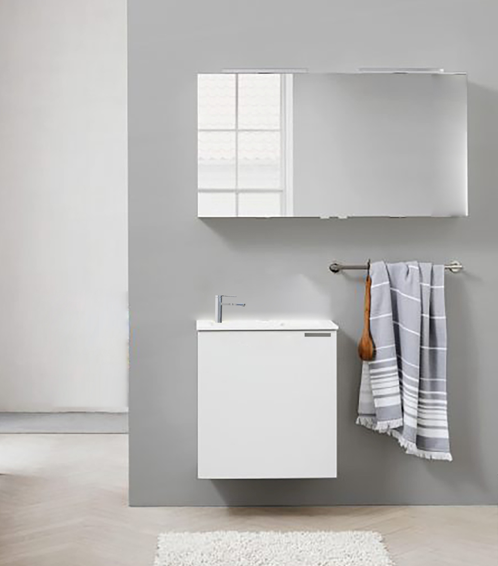 Ideale per arredare bagni di dimensioni ridotte, il mobile bagno sospeso Essential di Leroy Merlin unisce ingombri contenuti e praticità d'uso. La profondità di soli 26 cm consente di ottimizzare lo spazio senza rinunciare a un lavabo funzionale, mentre l'anta offre un vano contenitore per riporre gli oggetti indispensabili mantenendo l'ambiente in ordine. La struttura sospesa alleggerisce inoltre l'impatto visivo e facilita la pulizia del pavimento. Misure 40 × 26 × 48 cm. Prezzo 84,90 euro. www.leroymerlin.it Ideale per arredare bagni di dimensioni ridotte, il mobile bagno sospeso Essential di Leroy Merlin unisce ingombri contenuti e praticità d'uso. La profondità di soli 26 cm consente di ottimizzare lo spazio senza rinunciare a un lavabo funzionale, mentre l'anta offre un vano contenitore per riporre gli oggetti indispensabili mantenendo l'ambiente in ordine. La struttura sospesa alleggerisce inoltre l'impatto visivo e facilita la pulizia del pavimento. Misure 40 × 26 × 48 cm. Prezzo 84,90 euro. www.leroymerlin.it