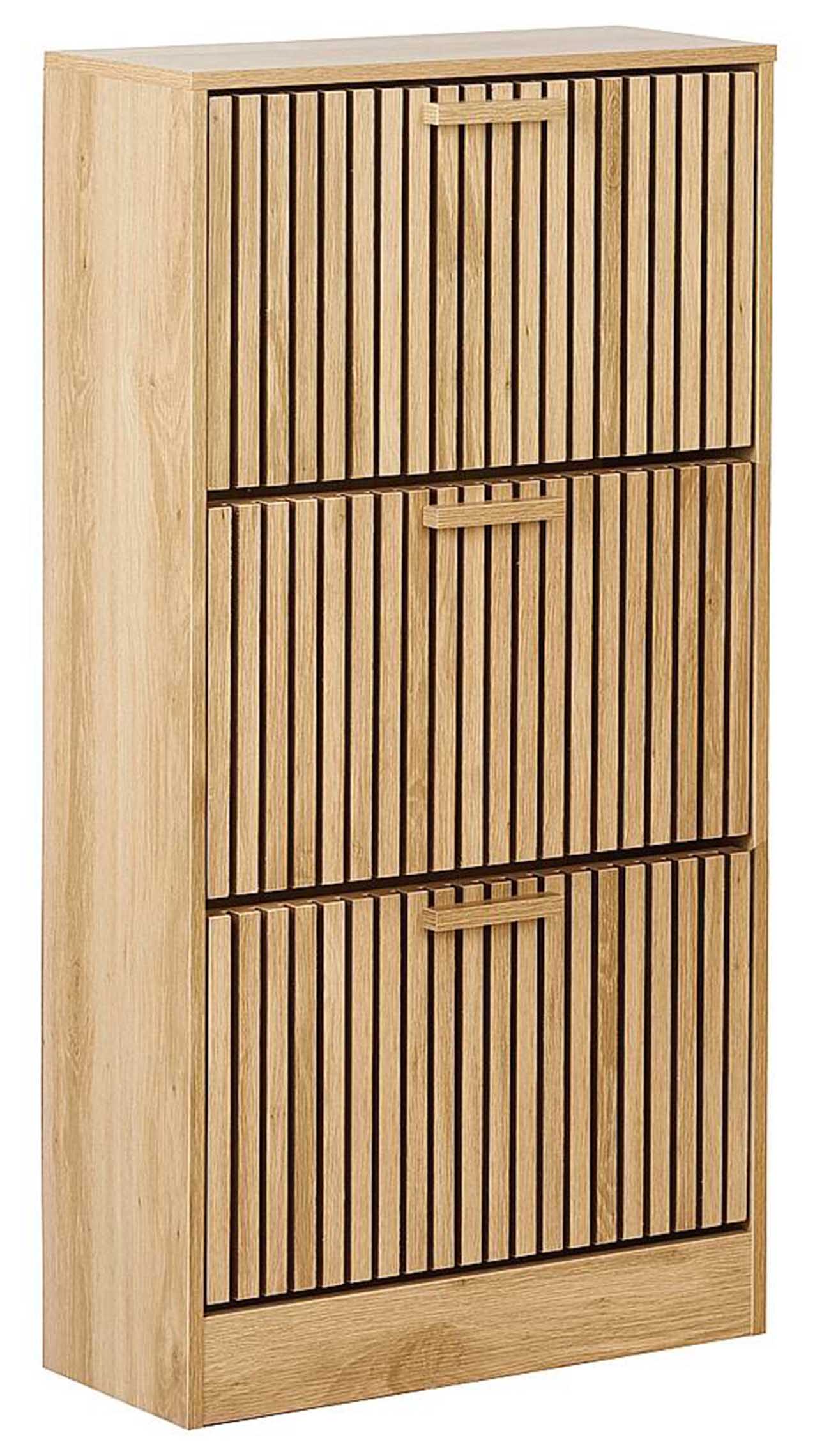 In legno, la scarpiera Lynwood di Beliani ha scomparti con apertura a ribalta e frontali con lavorazione a listelli. Misura L  60 x P 24 x H 113 cm. Costa 99,99 euro. www.beliani.it