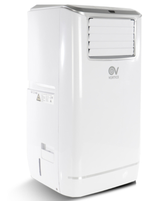 Dispone di cinque modalità di funzionamento: automatico, raffrescamento, deumidificazione, ventilazione e riscaldamento Vort Kryo-Polar Evo 13 HP di Vortice. In classe energetica A in raffreddamento e A+ in riscaldamento, ha una potenza di raffrescamento pari a 12.495 Btu/h, utilizza refrigerante R290 ed è adatto ad un’area di utilizzo compresa tra 17 e 25 mq. È dotato di doppia modalità di funzionamento aria-aria e acqua-aria e ha funzione “Super Cool”, progettata per incrementare la capacità refrigerante e migliorare l’efficienza energetica. La gestione avviene tramite comandi elettronici con display LCD e telecomando a infrarossi. Misura L 41 x P 42 x H 78 cm. Prezzo 1.900 euro. www.vortice.it