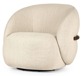La poltrona girevole Oleandro di Calligaris ha la scocca imbottita, dalle forme continue e avvolgenti, ed è progettata per offrire momenti di relax. Elemento distintivo è il dettaglio decorativo posteriore in legno curvato scuro che crea un raffinato contrasto con il rivestimento in tessuto chiaro. Misura L 99 x P 93 x H 79 cm. Prezzo a partire da 2.258 euro. https://www.calligaris.com