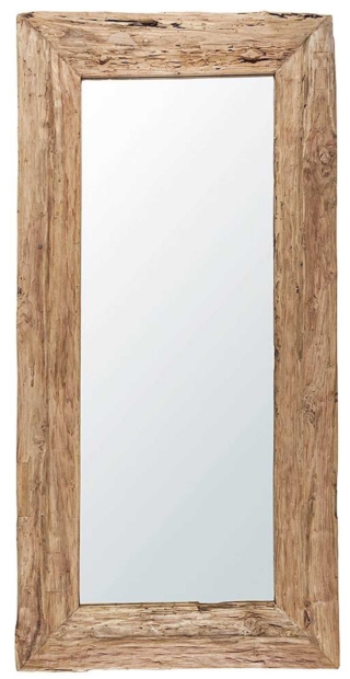 Woody di Maison du Monde ha un'importante cornice in legno di teak riciclato con finitura naturale che evidenzia le venature a vista e i nodi del legno. Misura L 100 x H 200 cm e costa 479 euro. www.maisondumonde.com Woody di Maison du Monde ha un'importante cornice in legno di teak riciclato con finitura naturale che evidenzia le venature a vista e i nodi del legno. Misura L 100 x H 200 cm e costa 479 euro. www.maisondumonde.com