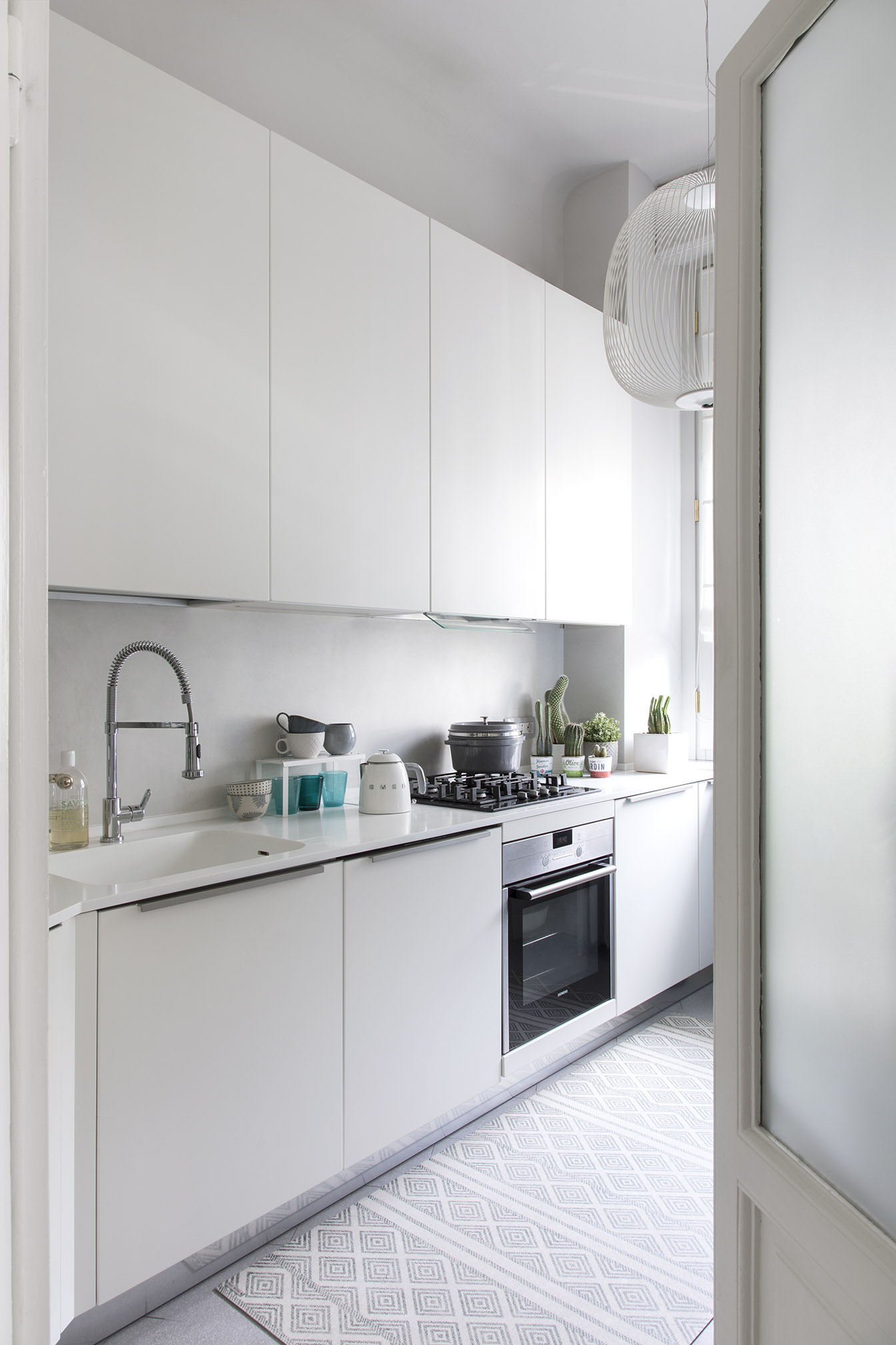 Minimal: geometrico ma dai colori soft, per restare in nuance con l’arredo, pulito e ridotto al minimo Minimal: geometrico ma dai colori soft, per restare in nuance con l’arredo, pulito e ridotto al minimo