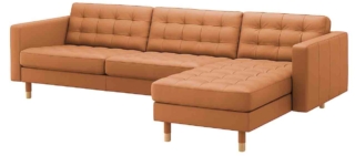 A 3 posti con chaise longue laterale, Landskrona di Ikea, è rivestito in morbido fior di pelle tinto e imbottito con schiuma ad alta resilienza, combinata con ovatta di fibre di poliestere. Misura L 240 x P 89/158 x H 78 cm. www.ikea.it A 3 posti con chaise longue laterale, Landskrona di Ikea, è rivestito in morbido fior di pelle tinto e imbottito con schiuma ad alta resilienza, combinata con ovatta di fibre di poliestere. Misura L 240 x P 89/158 x H 78 cm. www.ikea.it