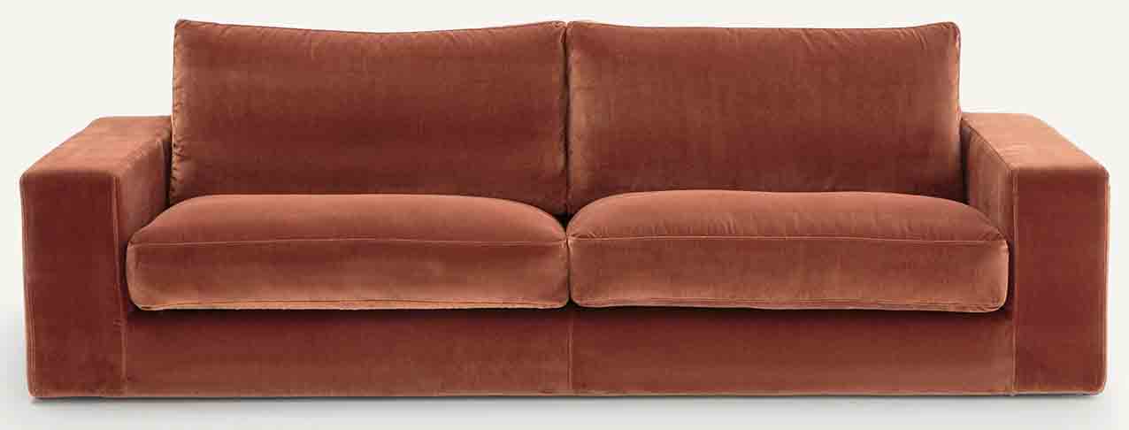 Skander di La Redoute, a 3 posti, è rivestito di velluto 100% poliestere, sfoderabile. Misura L 217 x P 105/228 x H 78 cm. www.laredoute.com Skander di La Redoute, a 3 posti, è rivestito di velluto 100% poliestere, sfoderabile. Misura L 217 x P 105/228 x H 78 cm. www.laredoute.com
