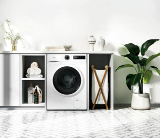 La tecnologia Turbo Wash riduce
fino al 50% la durata del ciclo.La lavatrice MF110W80BA10/W-IT di Midea è in classe energetica A. Con capacità di carico di 8 kg,
è dotata di 15 programmi ottimizzati. Misura
L 60 x P 54 x H 85 cm e costa 349 euro. La tecnologia Turbo Wash riduce
fino al 50% la durata del ciclo.La lavatrice MF110W80BA10/W-IT di Midea è in classe energetica A. Con capacità di carico di 8 kg,
è dotata di 15 programmi ottimizzati. Misura
L 60 x P 54 x H 85 cm e costa 349 euro.