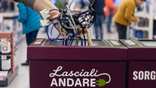 07 lasciali andare raee FRAME_SPOT