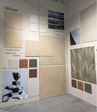 Negli spazi dell'ABK Group Studio di Fiorano Modenese oltre all'estetica delle piastrelle ceramiche sono evidenziati anche formati, finiture, caratteristiche e possibili applicazioni