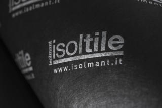 IsolTile è il materassino di soli 2 mm di spessore specifico per l’isolamento acustico sottopavimento e sottomassetto. IsolTile è il materassino di soli 2 mm di spessore specifico per l’isolamento acustico sottopavimento e sottomassetto.