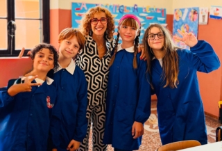 Ragazzi e prof. sul set Ragazzi e prof. sul set