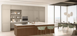 Ante a telaio in laccato opaco Grigio Velasca per le colonne della armadiatura nella composizione Convivio di Veneta Cucine. Sulla penisola attrezzata, con il top tecnico Caranto in ceramica e quarzo, trovano posto il lavello integrato e il piano cottura; inoltre, è presente un pratico bancone snack. Prezzo su richiesta. https://www.venetacucine.com Ante a telaio in laccato opaco Grigio Velasca per le colonne della armadiatura nella composizione Convivio di Veneta Cucine. Sulla penisola attrezzata, con il top tecnico Caranto in ceramica e quarzo, trovano posto il lavello integrato e il piano cottura; inoltre, è presente un pratico bancone snack. Prezzo su richiesta. https://www.venetacucine.com