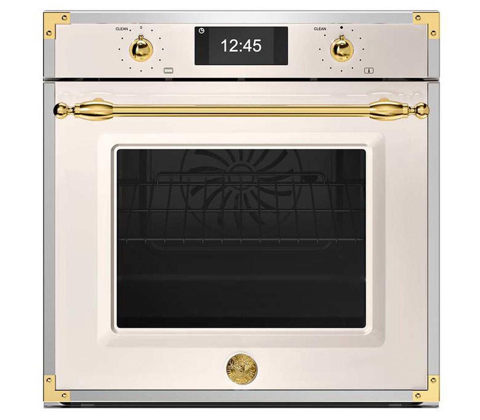 La funzione Total Steam nel forno FHER6117CTAG3 della Serie Heritage di Bertazzoni aiuta a cucinare piatti veloci e sani grazie al vapore acqueo che consente di preservare i sapori, le sostanze nutritive. Dotato di funzione di rigenerazione, è capiente 76 litri. Il controllo risulta facile grazie alle pratiche manopole e al display TFT che consente, inoltre, una semplice gestione della sonda per la temperatura del cibo e dell'Assistente Bertazzoni. La porta è dotata di apertura silenziosa, maniglia in metallo oppure in metallo con finitura titanio e di un quadruplo vetro atermico che assicura sicurezza ed efficienza. Prezzo da rivenditore. www.bertazzoni.com La funzione Total Steam nel forno FHER6117CTAG3 della Serie Heritage di Bertazzoni aiuta a cucinare piatti veloci e sani grazie al vapore acqueo che consente di preservare i sapori, le sostanze nutritive. Dotato di funzione di rigenerazione, è capiente 76 litri. Il controllo risulta facile grazie alle pratiche manopole e al display TFT che consente, inoltre, una semplice gestione della sonda per la temperatura del cibo e dell'Assistente Bertazzoni. La porta è dotata di apertura silenziosa, maniglia in metallo oppure in metallo con finitura titanio e di un quadruplo vetro atermico che assicura sicurezza ed efficienza. Prezzo da rivenditore. www.bertazzoni.com