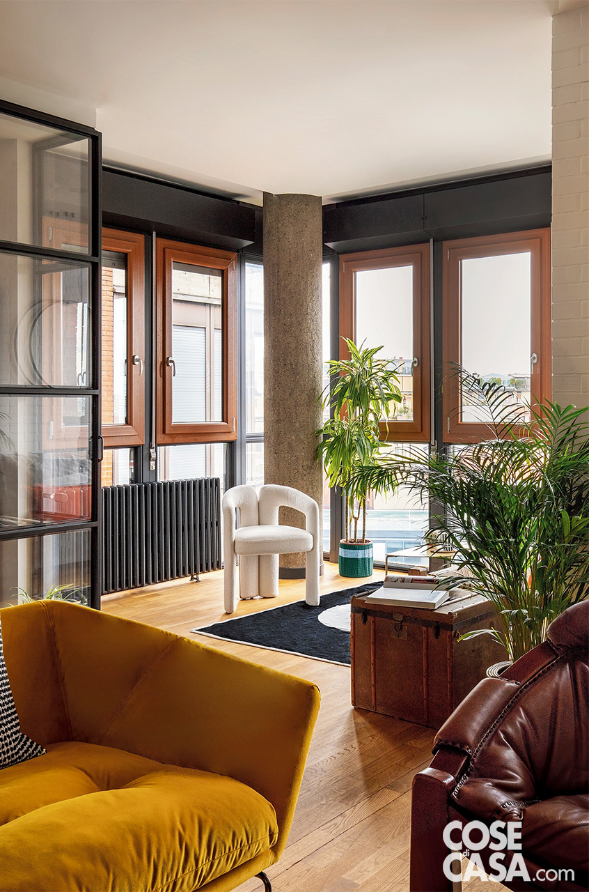 living finestre ad angolo con colonna