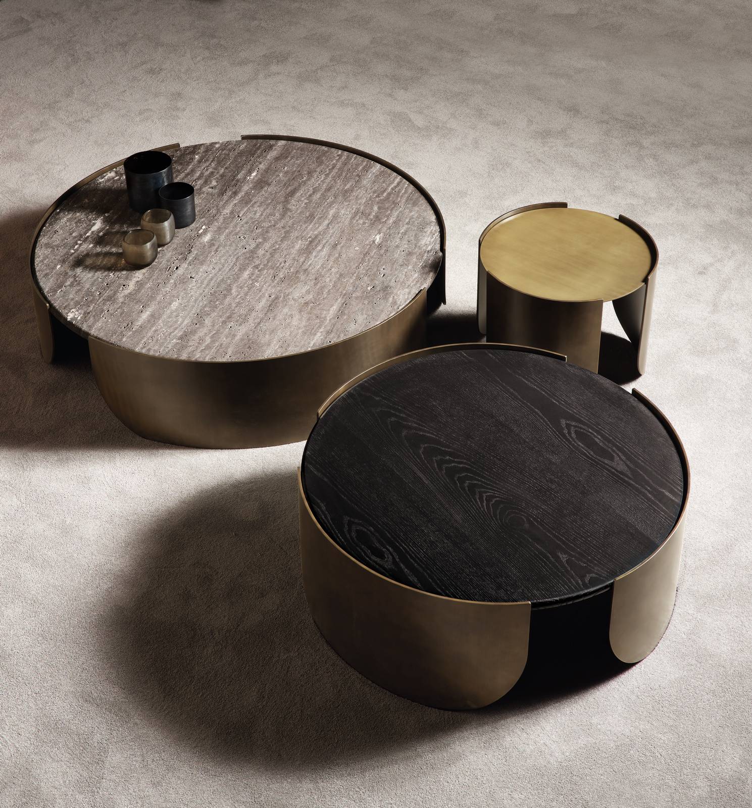 Il design minimalista dei tavolini Atenae di Cantori mette in evidenza i materiali con cui sono realizzati: la base è in metallo curvato, mentre il piano rotondo è disponibile in metallo, legno o marmo in finiture diverse. Le variazioni del diametro e dell' altezza permettono di utilizzarli singolarmente o di accostarli per dare vita a composizioni personalizzate. Misurano Ø 92 x H 35 cm, Ø 50 x H 40 cm e Ø 122 x H 30 cm. Prezzo a partire da 1.280 euro. https://www.cantori.it/it Il design minimalista dei tavolini Atenae di Cantori mette in evidenza i materiali con cui sono realizzati: la base è in metallo curvato, mentre il piano rotondo è disponibile in metallo, legno o marmo in finiture diverse. Le variazioni del diametro e dell' altezza permettono di utilizzarli singolarmente o di accostarli per dare vita a composizioni personalizzate. Misurano Ø 92 x H 35 cm, Ø 50 x H 40 cm e Ø 122 x H 30 cm. Prezzo a partire da 1.280 euro. https://www.cantori.it/it