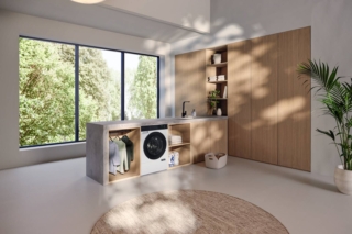 Con il sistema di dosaggio intelligente e automatico TwinDos® è possibile risparmiare fino al 40 % di detersivo durante l’uso della lavatrice WQ 1200 WPS Nova Edition di Miele: la tecnologia intelligente rileva automaticamente la presenza di una cartuccia e imposta con precisione la quantità di dosaggio in base al tipo di carico e al programma. La lavatrice è dotata anche di programma automatico SmartMatic® che si adatta al carico e garantisce che per ogni kg di bucato venga consumata la stessa quantità di acqua, energia e detersivo: si possono quindi lavare in modo sostenibile anche piccoli carichi evitando sprechi. Misura L 60 x P 69 x H 85 cm. Prezzo 2.899 euro. www.miele.it Con il sistema di dosaggio intelligente e automatico TwinDos® è possibile risparmiare fino al 40 % di detersivo durante l’uso della lavatrice WQ 1200 WPS Nova Edition di Miele: la tecnologia intelligente rileva automaticamente la presenza di una cartuccia e imposta con precisione la quantità di dosaggio in base al tipo di carico e al programma. La lavatrice è dotata anche di programma automatico SmartMatic® che si adatta al carico e garantisce che per ogni kg di bucato venga consumata la stessa quantità di acqua, energia e detersivo: si possono quindi lavare in modo sostenibile anche piccoli carichi evitando sprechi. Misura L 60 x P 69 x H 85 cm. Prezzo 2.899 euro. www.miele.it