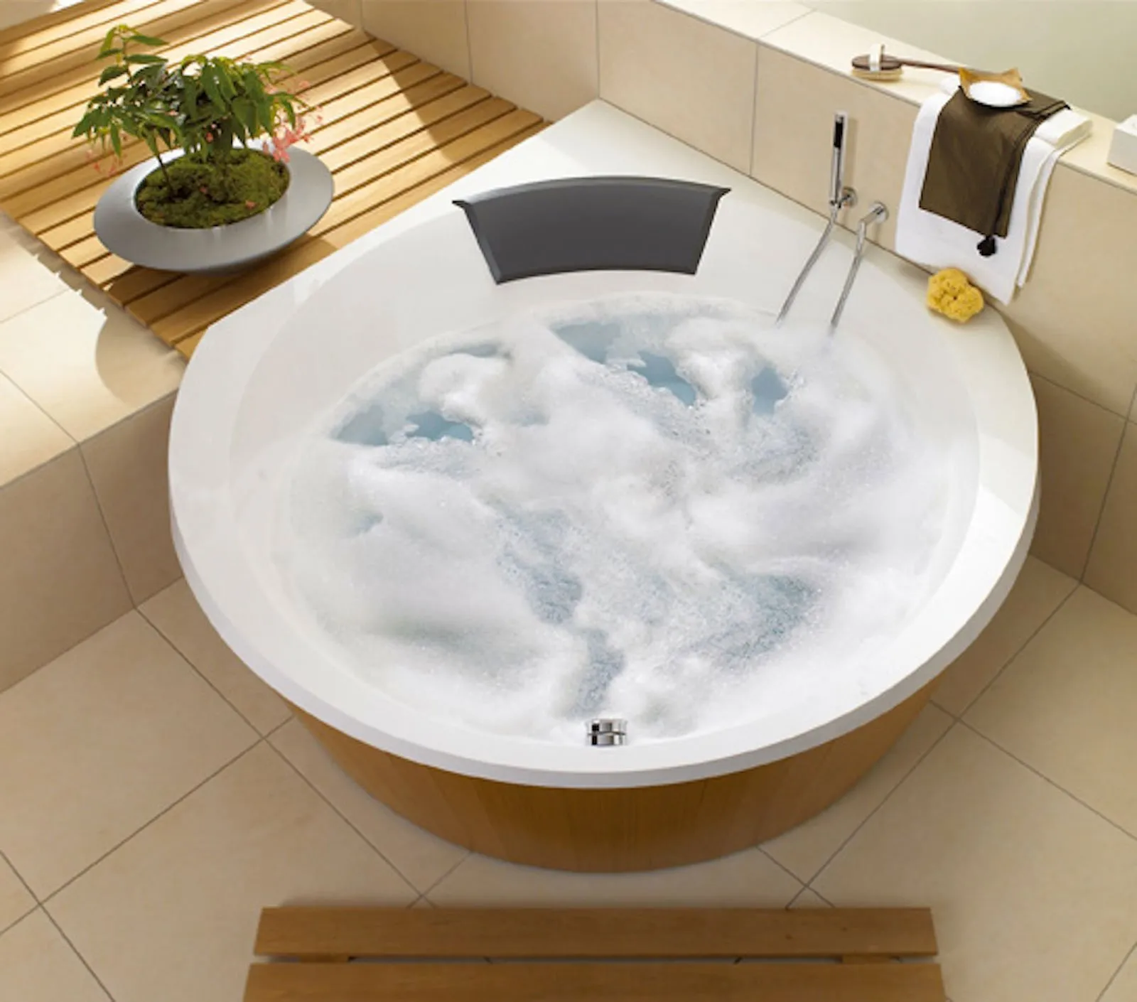Vasche da bagno in acrilico: leggere e antiscivolo, hanno tanti vantaggi -  Cose di Casa
