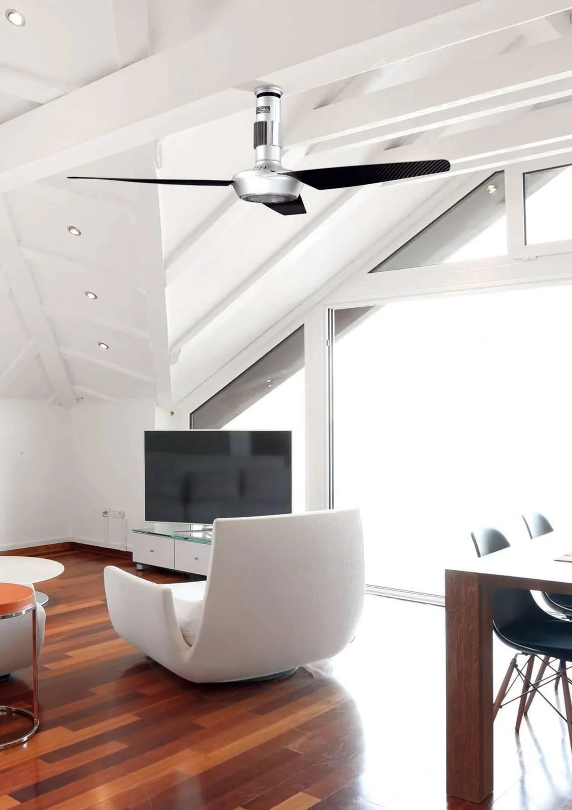 Scegliere il ventilatore: 20 modelli da soffitto, da terra o da tavolo -  Cose di Casa