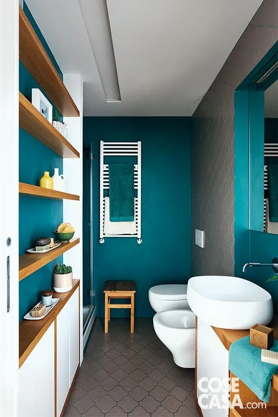 4 idee per organizzare lo spazio nei bagni piccoli moderni